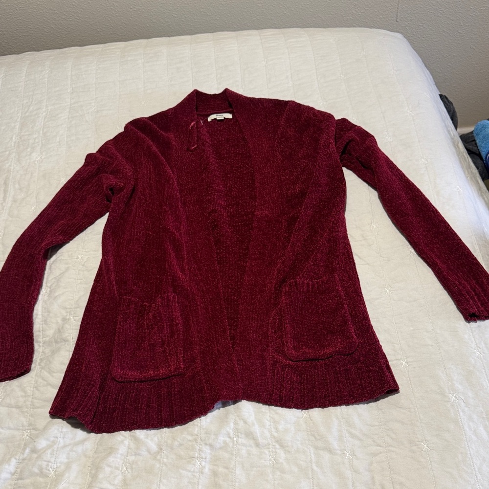Elegant Burgundy Women's Cardigan
